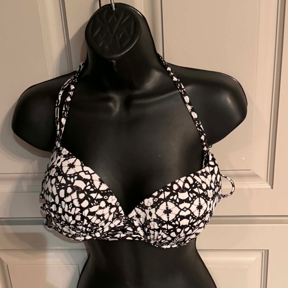 Shade & shore Black & White Patterned Halter Bikini Top 34D